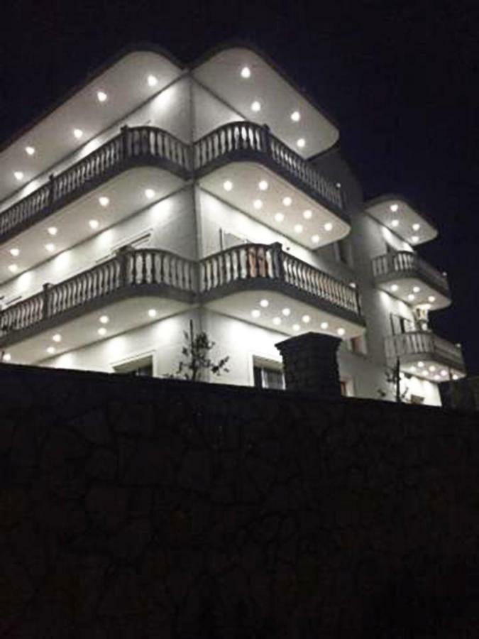 Vila Sulozeqi Apartment Sarande Luaran gambar